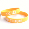 無料デザイン 2023 カスタマイズロゴシリコンブレスレットプリントカスタムロゴラバーブレスレットリストバンドシリコンリストバンド