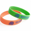 無料デザイン 2023 カスタマイズロゴシリコンブレスレットハート型シリコンリストバンド