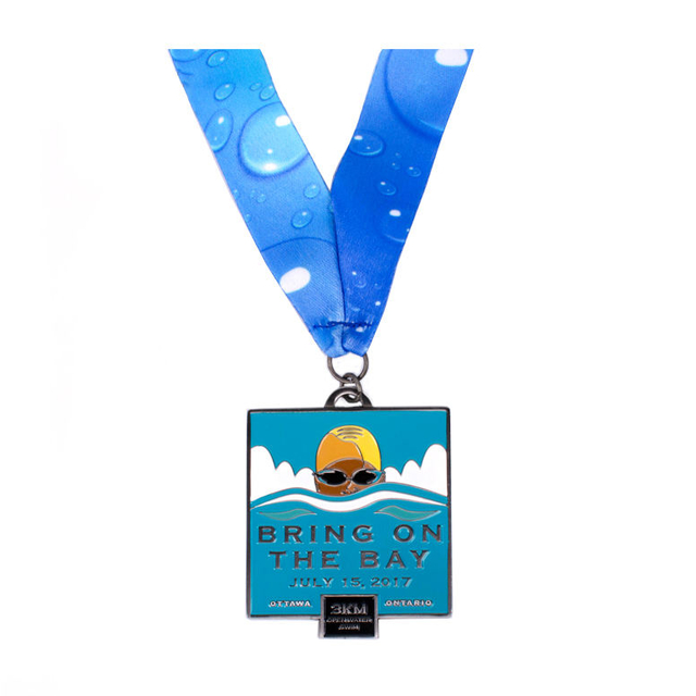 中国製造卸売ランニングメタルメダルソフトエナメルスポーツ賞メダル