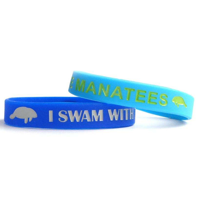 無料デザイン 2023 カスタマイズロゴシリコンブレスレットハート型シリコンリストバンド