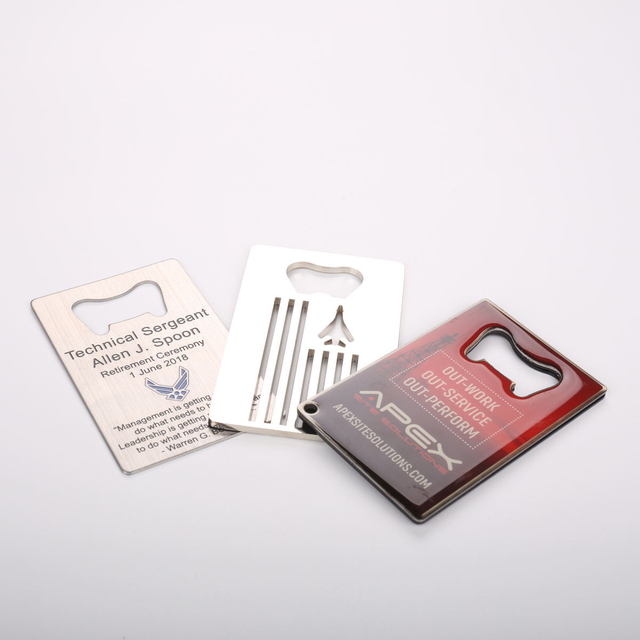 工場卸売カスタム多機能クリエイティブ亜鉛合金金属カードビール栓抜き